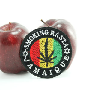 Ecusson Rond Smoking Rasta Jamaïque